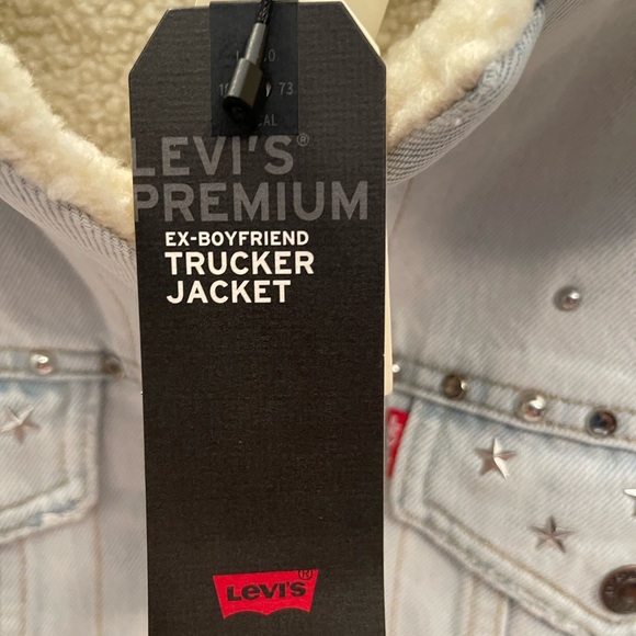 Ex-boyfriend Trucker Jacket Sherpa Lining Star Studded - Picture 8 of 16